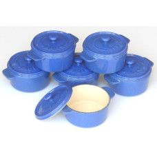 Żeliwny okrągły garnek, kolor niebieski